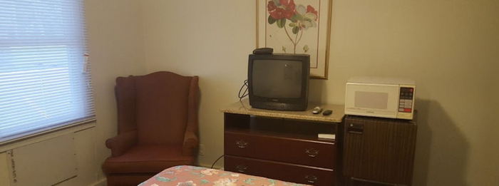 Huron Inn Motel (Darlington Efficiency Apartments) - From Web Listing